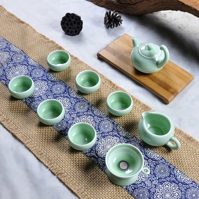 一泡春芽，千年瓷韻——評龍民青瓷茶具套裝春芽壺